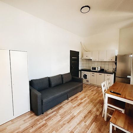 Apartmán Crimson Charm Praha Exteriér fotografie